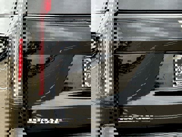 Used 2022 Cadillac Escalade ESV Sport Platinum image 7