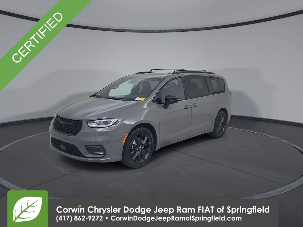 Certified 2025 Chrysler Pacifica Limited image 7