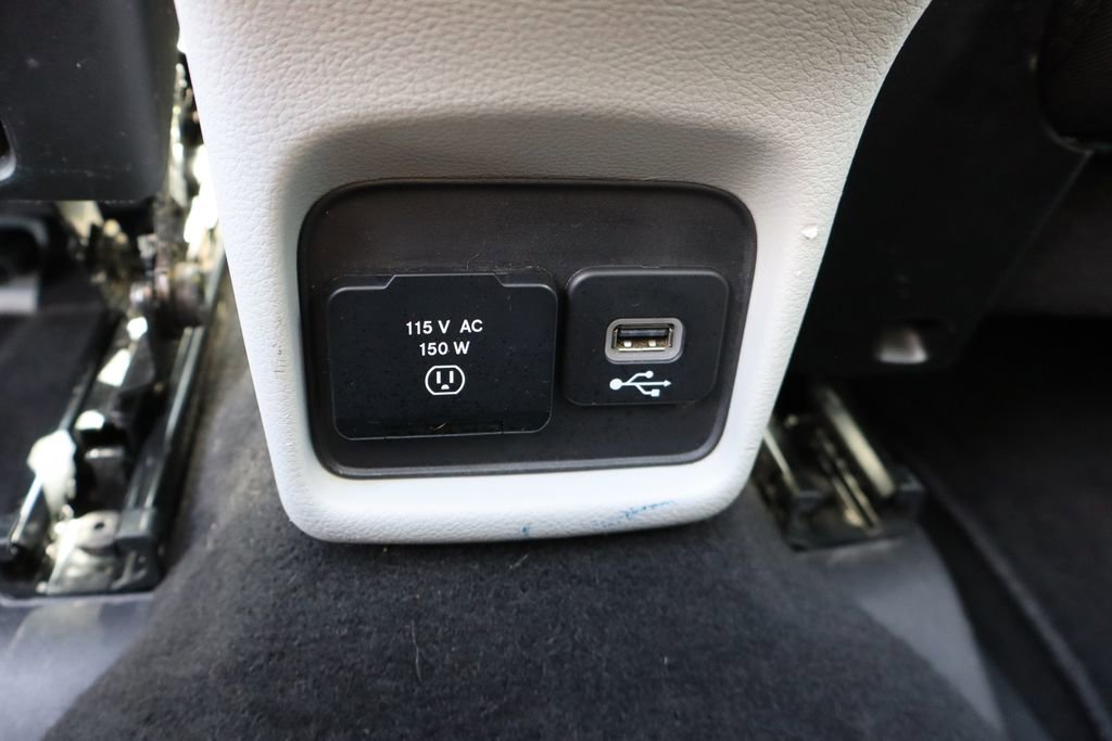 Used 2017 Jeep Compass Limited w/ Navigation Group AWD/4WD image 25