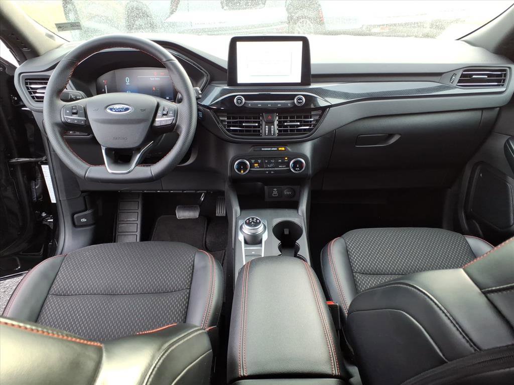 Certified 2025 Ford Escape ST-Line image 8