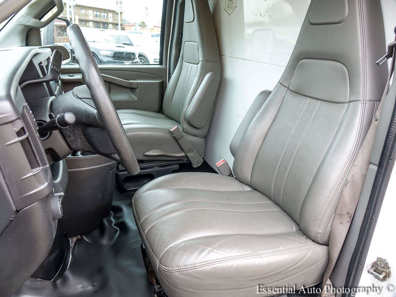 Used 2019 GMC Savana 3500 Extended w/ Driver Convenience Package RWD image 11