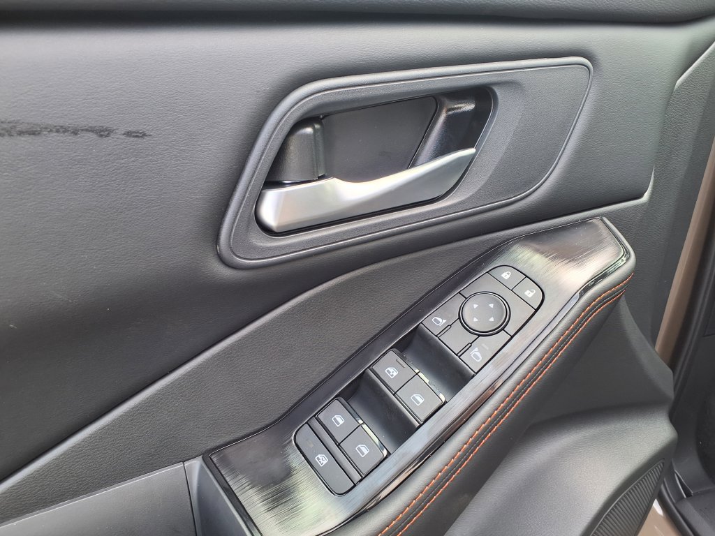 New 2026 Nissan Rogue SV AWD/4WD image 8