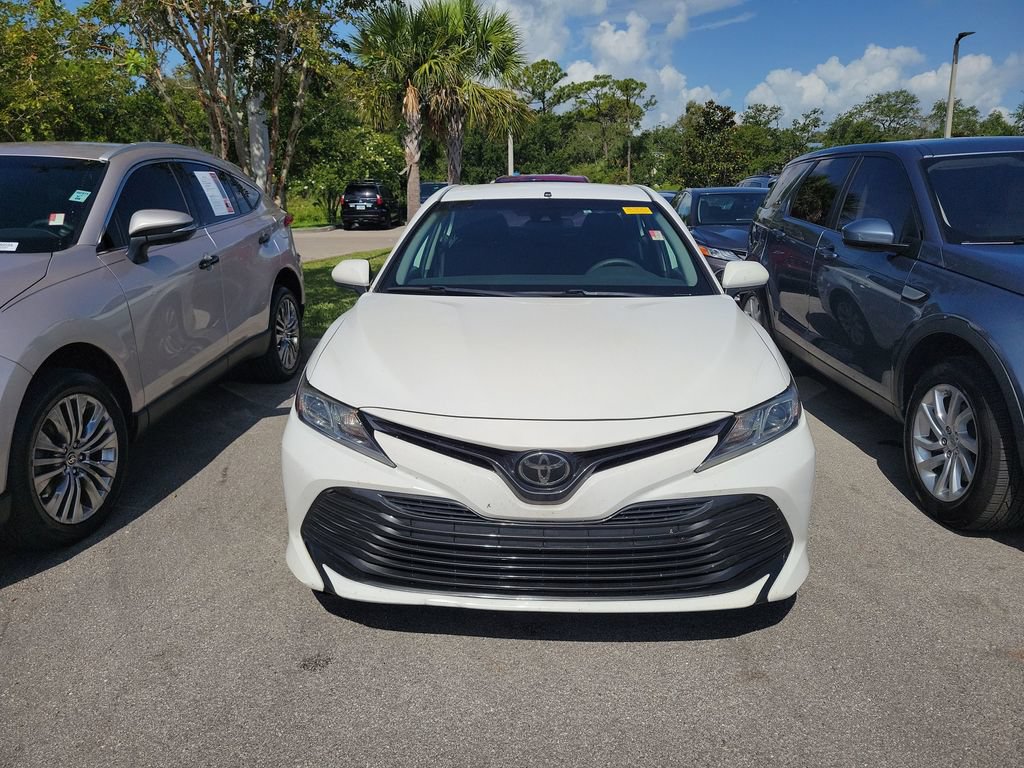 Used 2019 Toyota Camry LE FWD image 2
