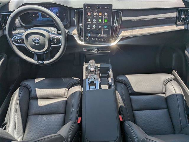 Certified 2025 Volvo XC90 T8 Ultra w/ Protection Package Premier AWD/4WD image 18