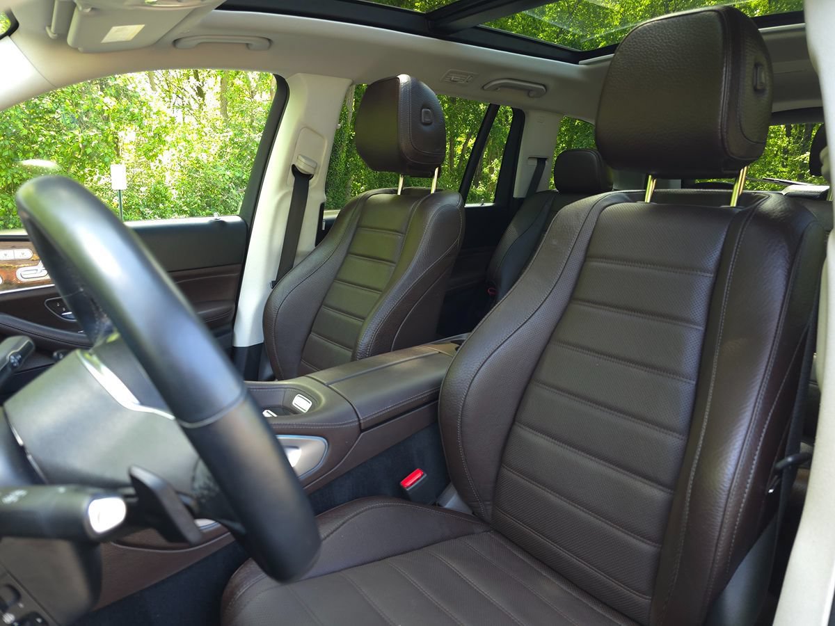 Used 2022 Mercedes-Benz GLS 450 4MATIC image 13