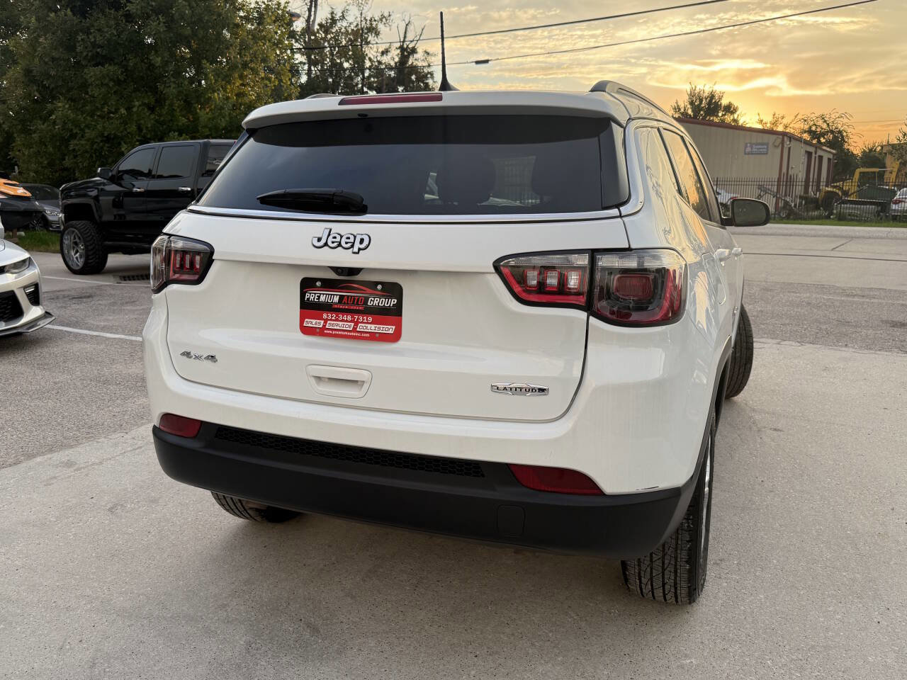 Used 2024 Jeep Compass Latitude image 5