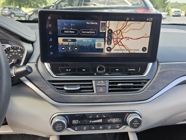 Used 2023 Nissan Altima 2.5 SL FWD image 23