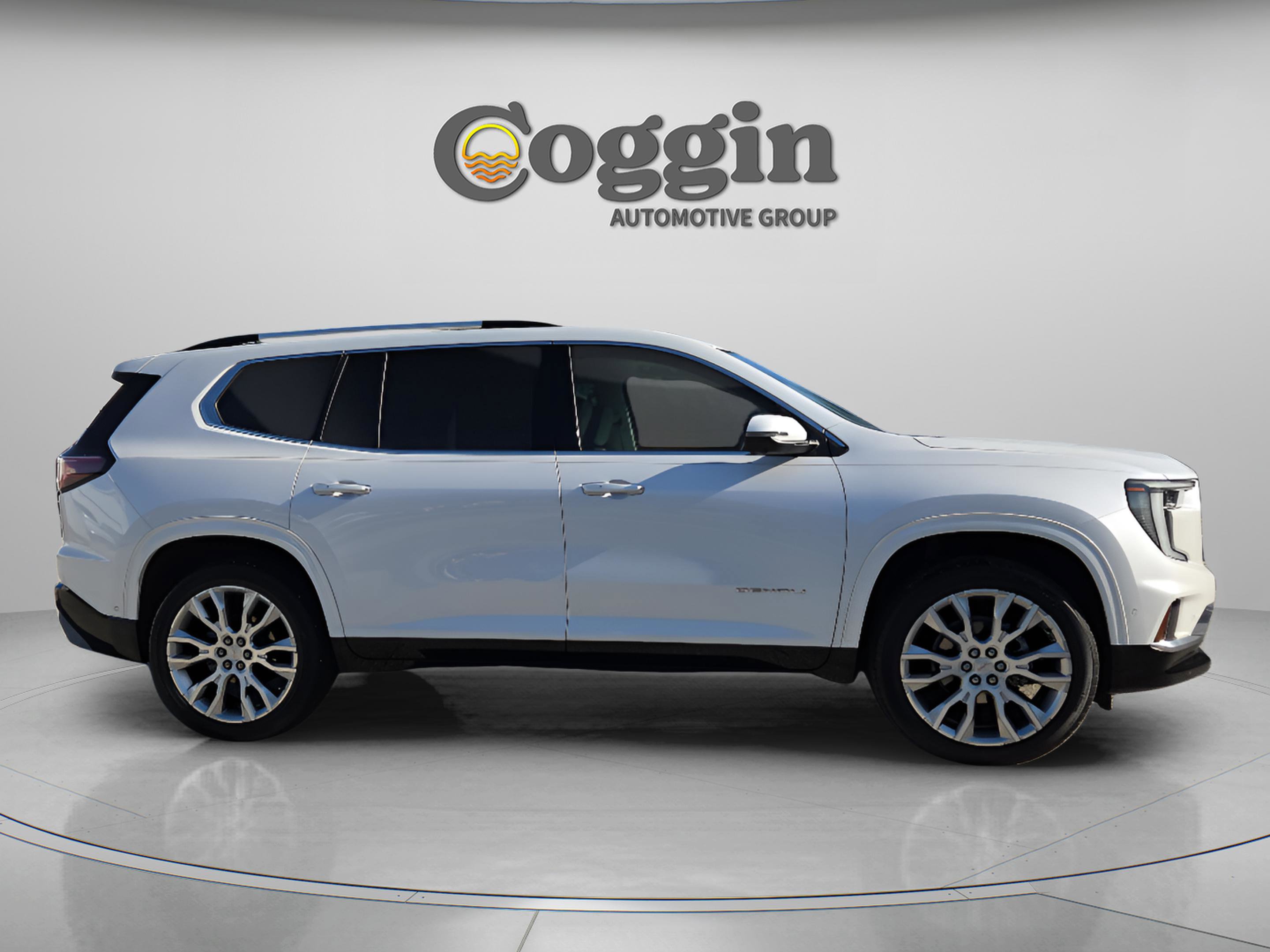 Used 2024 GMC Acadia Denali w/ Super Cruise Package image 6