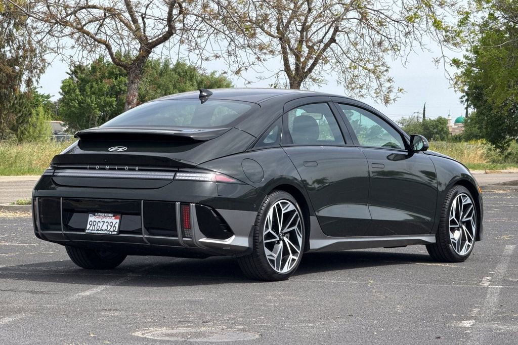 Used 2023 Hyundai Ioniq 6 Limited image 4