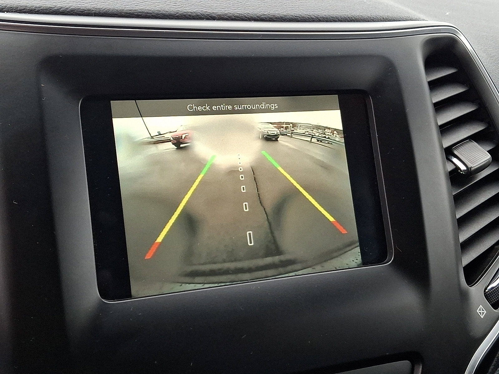 Used 2020 Jeep Cherokee Latitude Plus w/ Cold Weather Group image 17