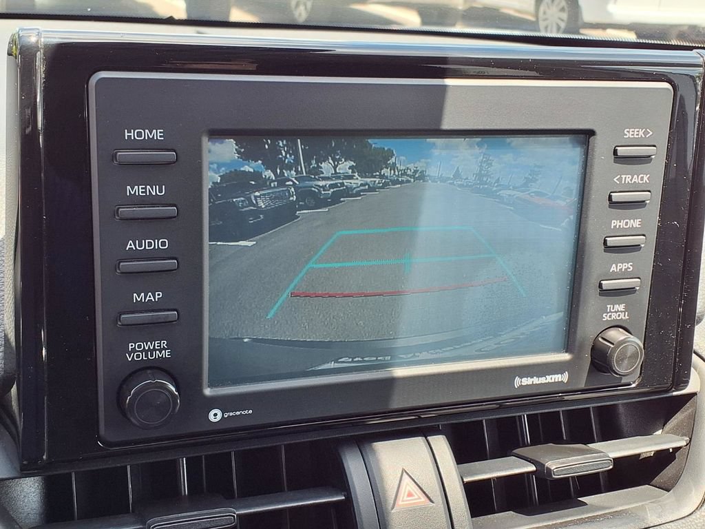 Used 2021 Toyota RAV4 LE AWD/4WD image 20