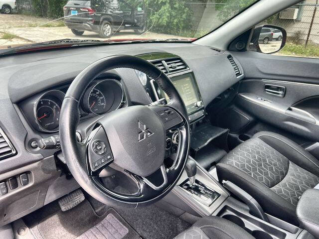 Used 2021 Mitsubishi Outlander Sport SE FWD image 11