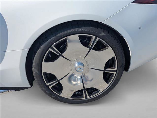 New 2026 Mercedes-Benz Maybach SL 680 image 9