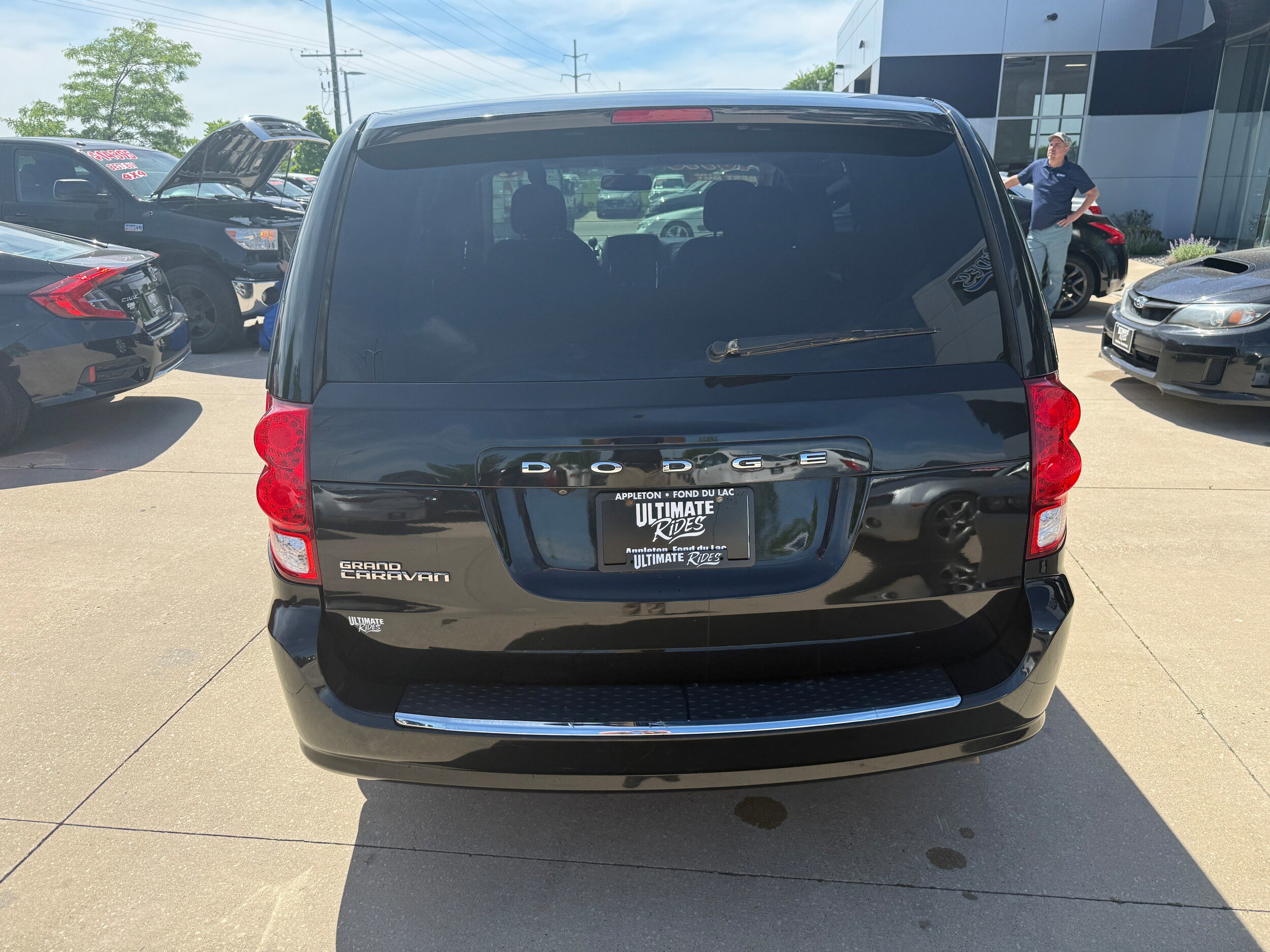 Used 2018 Dodge Grand Caravan SE FWD image 4