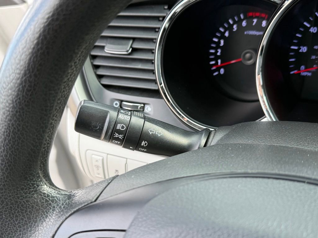 Used 2012 Kia Optima LX w/ Convenience Pkg image 21