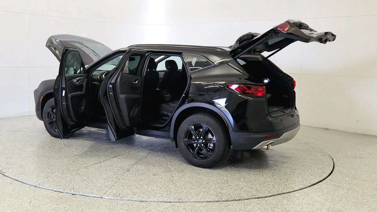 Used 2024 Chevrolet Blazer LT w/ Convenience Package FWD image 11