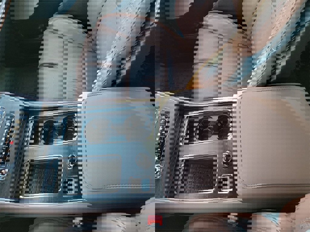 Used 2025 Lincoln Aviator Reserve w/ Equipment Group 201A image 22