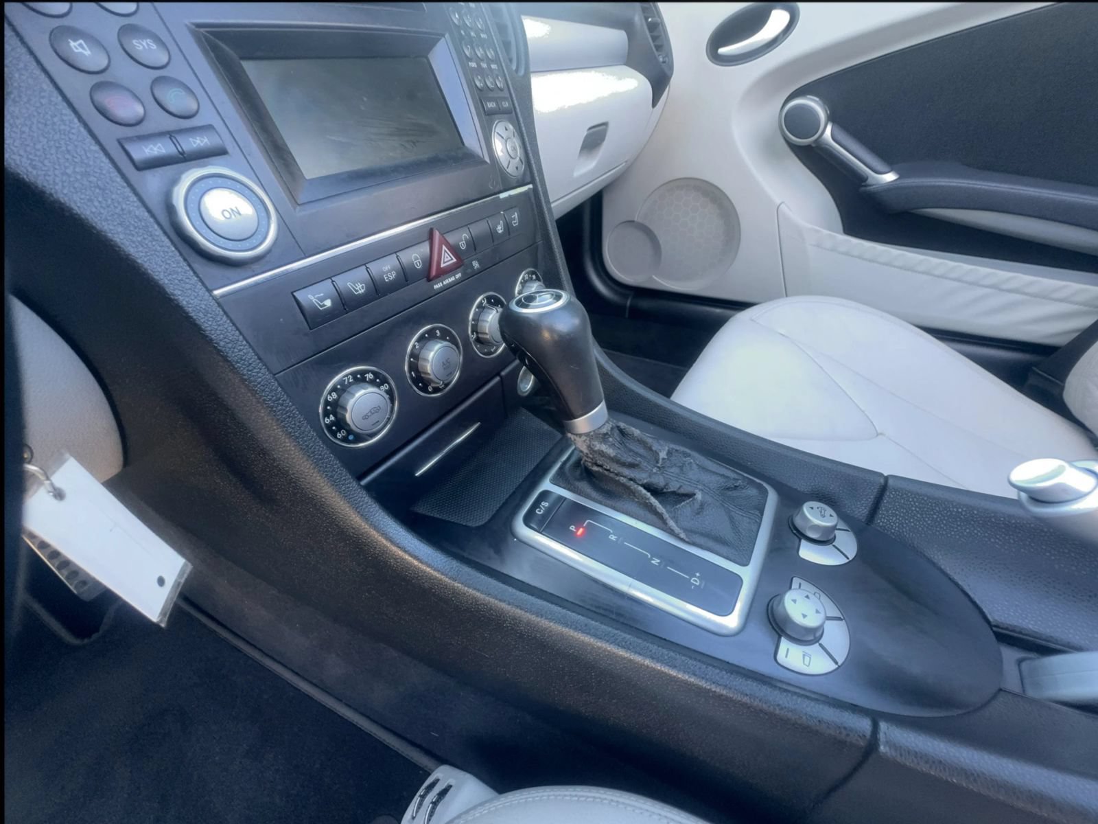 Used 2009 Mercedes-Benz SLK 300 image 42