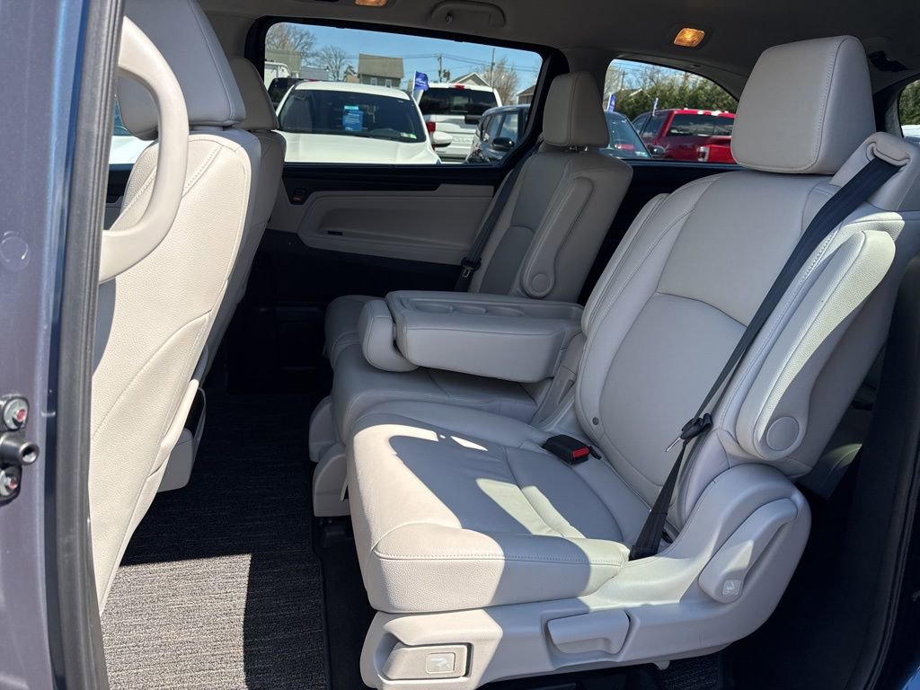 Used 2025 Honda Odyssey EX-L image 16