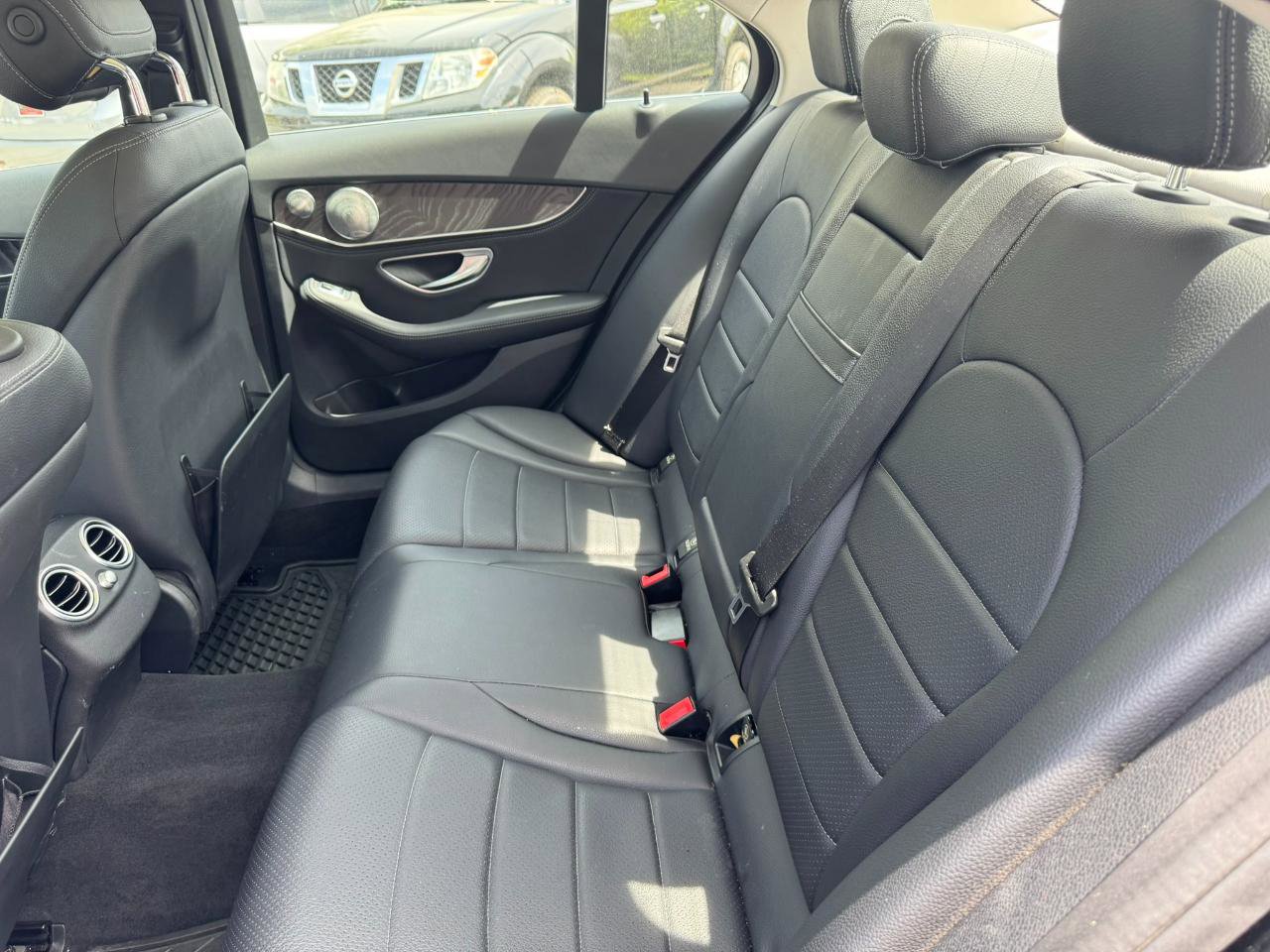 Used 2015 Mercedes-Benz C 300 4MATIC Sedan image 24