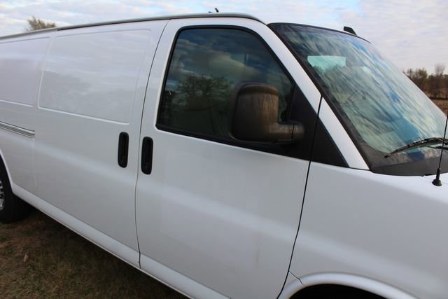 Used 2020 Chevrolet Express 3500 Extended w/ Driver Convenience Package RWD image 16
