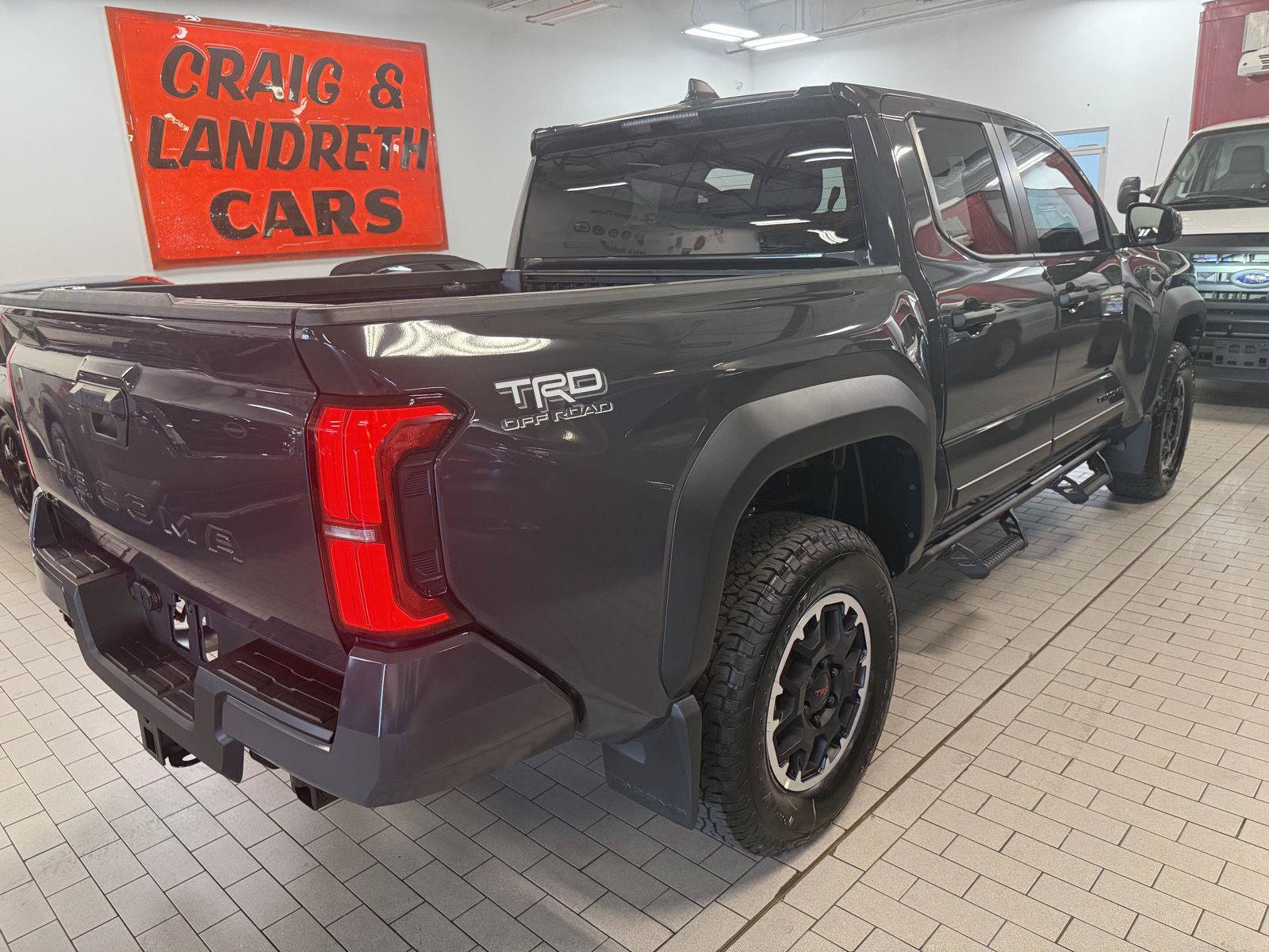 Used 2026 Toyota Tacoma TRD Off-Road AWD/4WD image 32