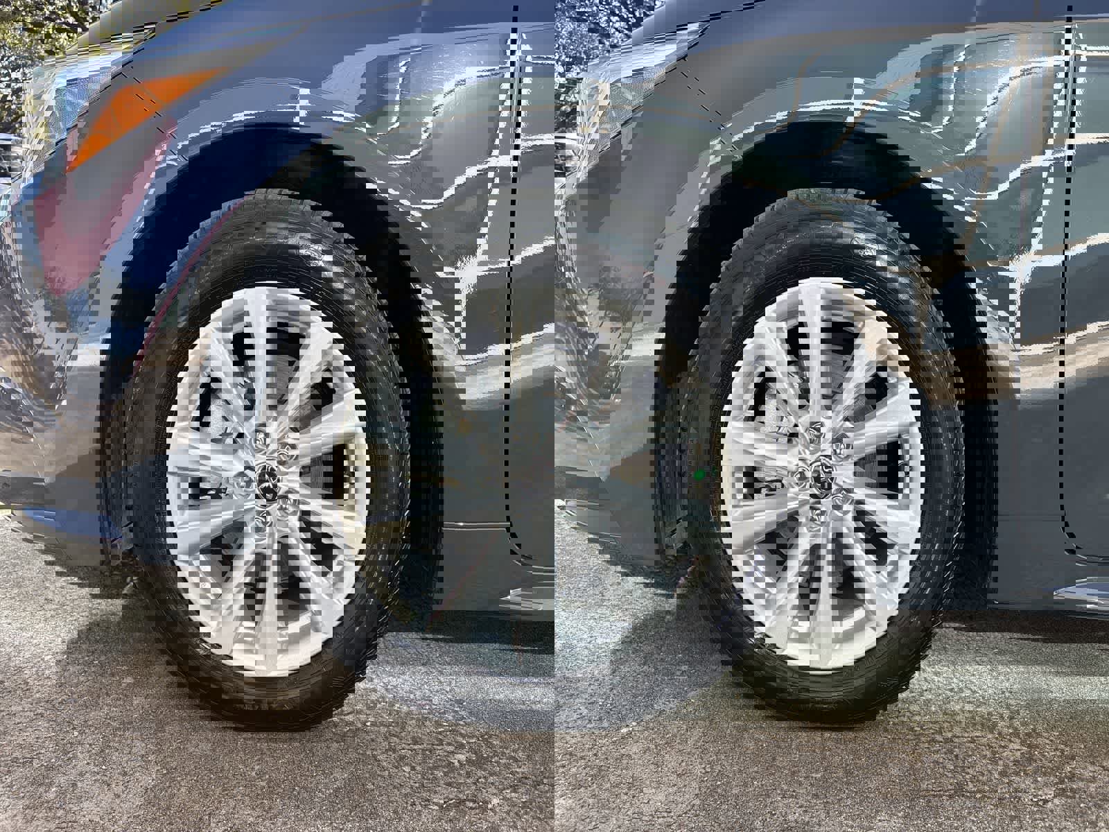 Used 2025 Toyota Corolla XLE image 8