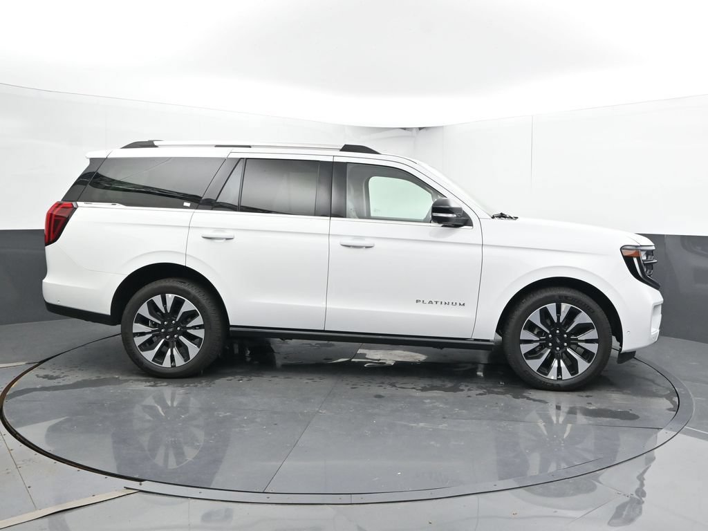 Used 2025 Ford Expedition Platinum w/ Driver's Package AWD/4WD image 4