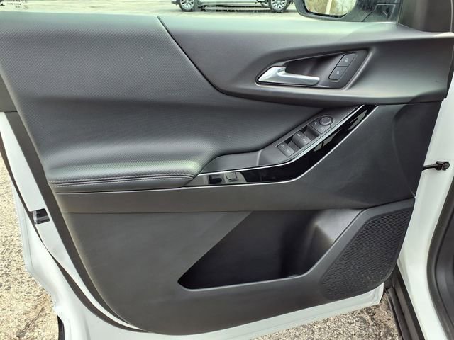 Used 2025 Chevrolet Equinox LT image 40