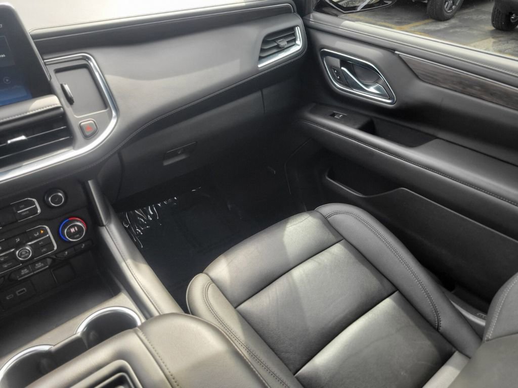 Used 2022 Chevrolet Tahoe LT w/ Luxury Package image 13