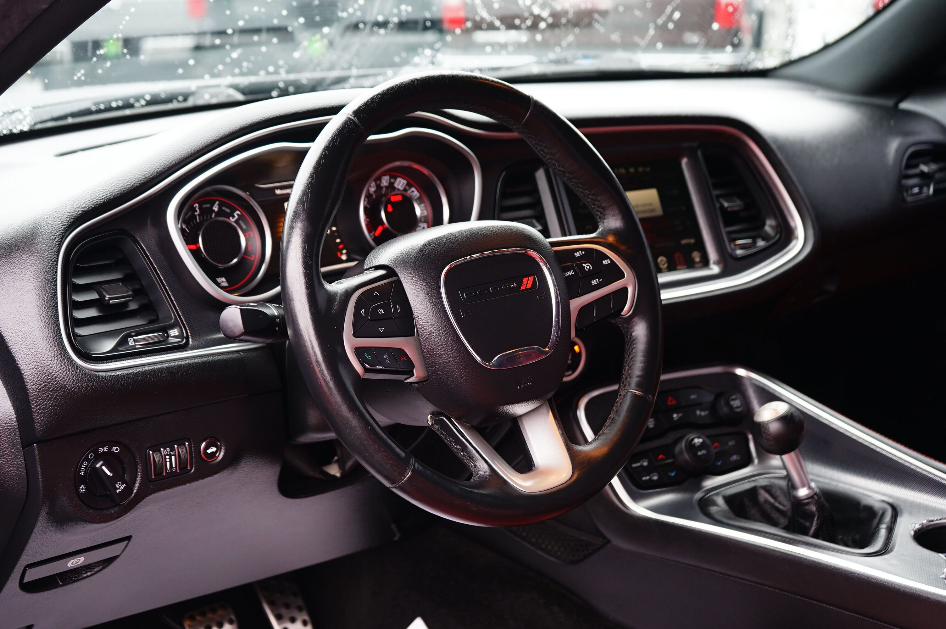 Used 2015 Dodge Challenger R/T Plus RWD image 8