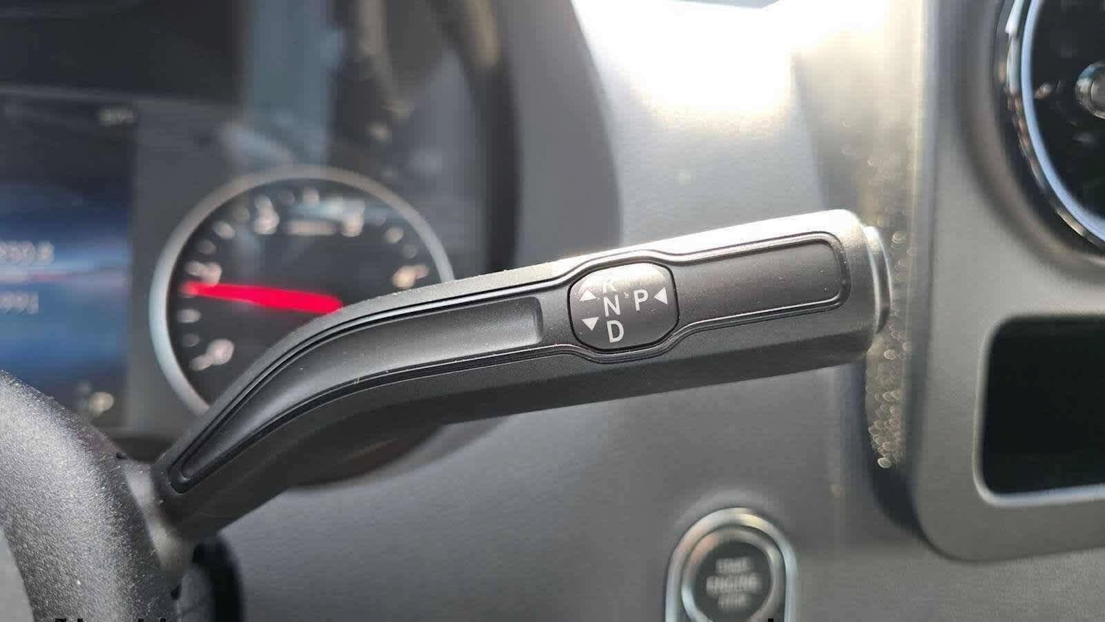 Used 2025 Mercedes-Benz Sprinter 2500 image 38