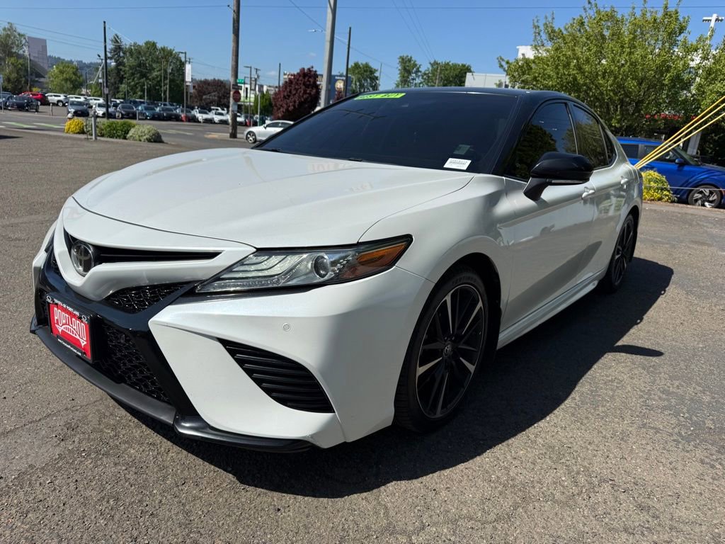 Used 2018 Toyota Camry XSE FWD image 4