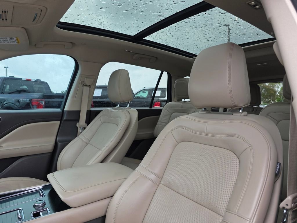 Used 2022 Lincoln Aviator Reserve w/ Equipment Group 201A AWD/4WD image 24