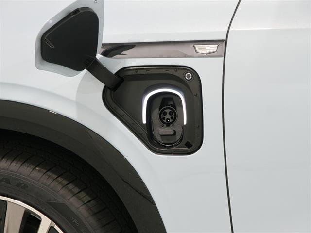 New 2026 Cadillac Vistiq Sport w/ LPO, Floor Liner Package image 4
