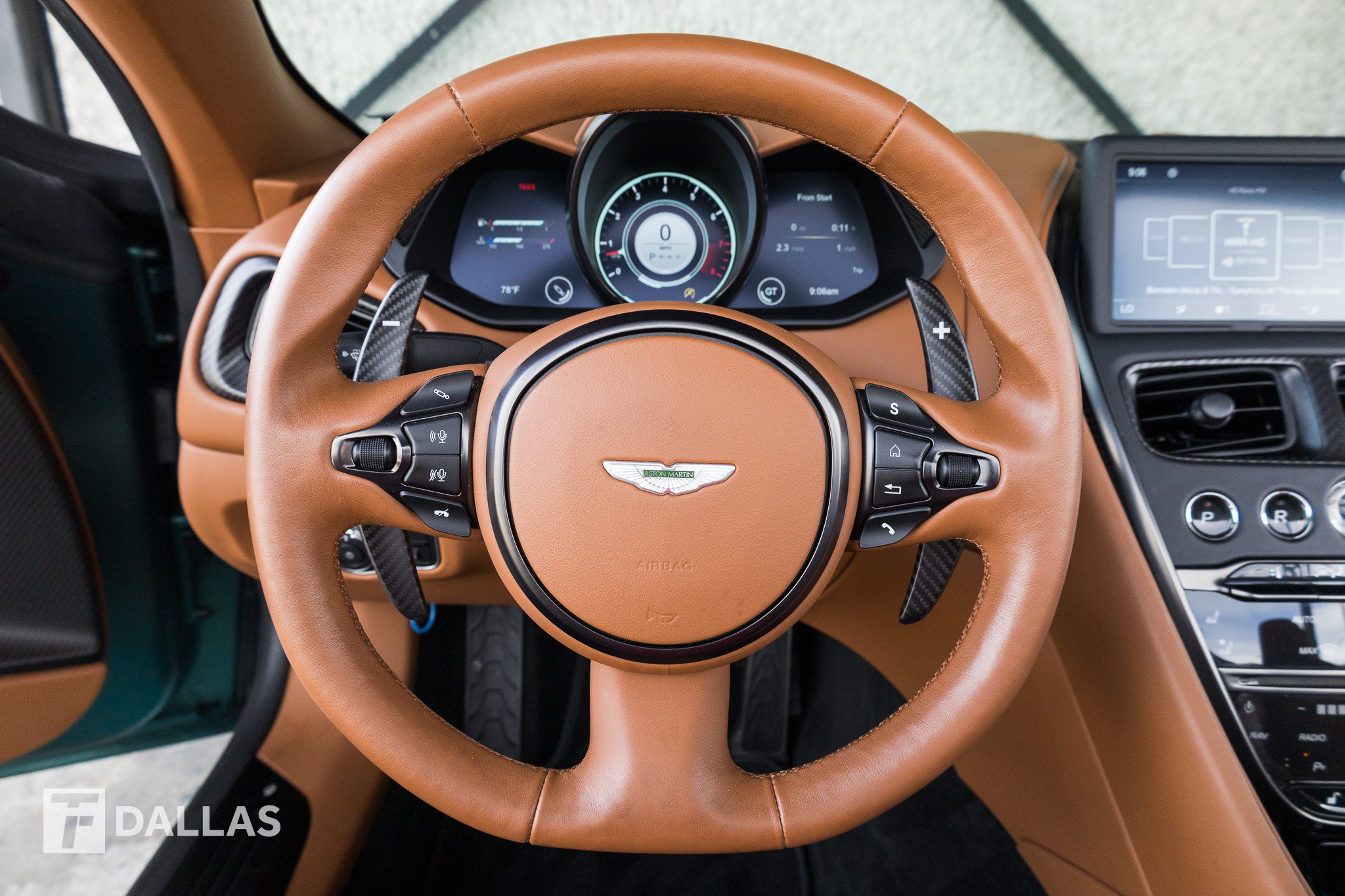 Used 2023 Aston Martin DBS Superleggera Volante RWD image 28