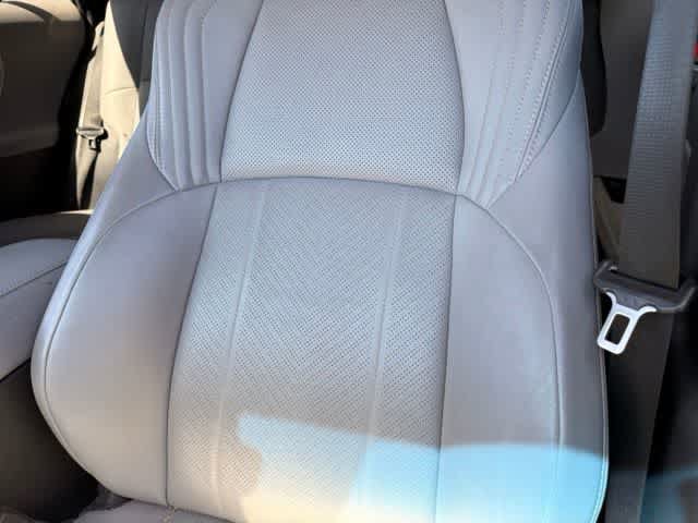 Used 2021 Toyota Venza XLE w/ Softex Package AWD/4WD image 8