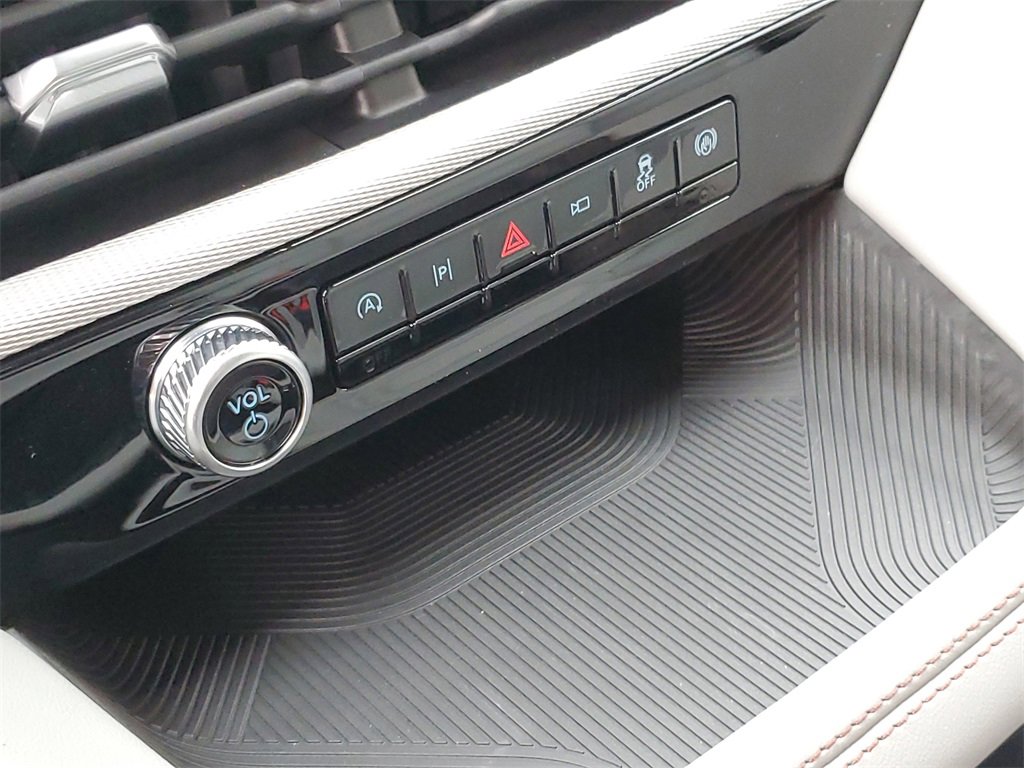 New 2026 Ford Explorer Active image 19