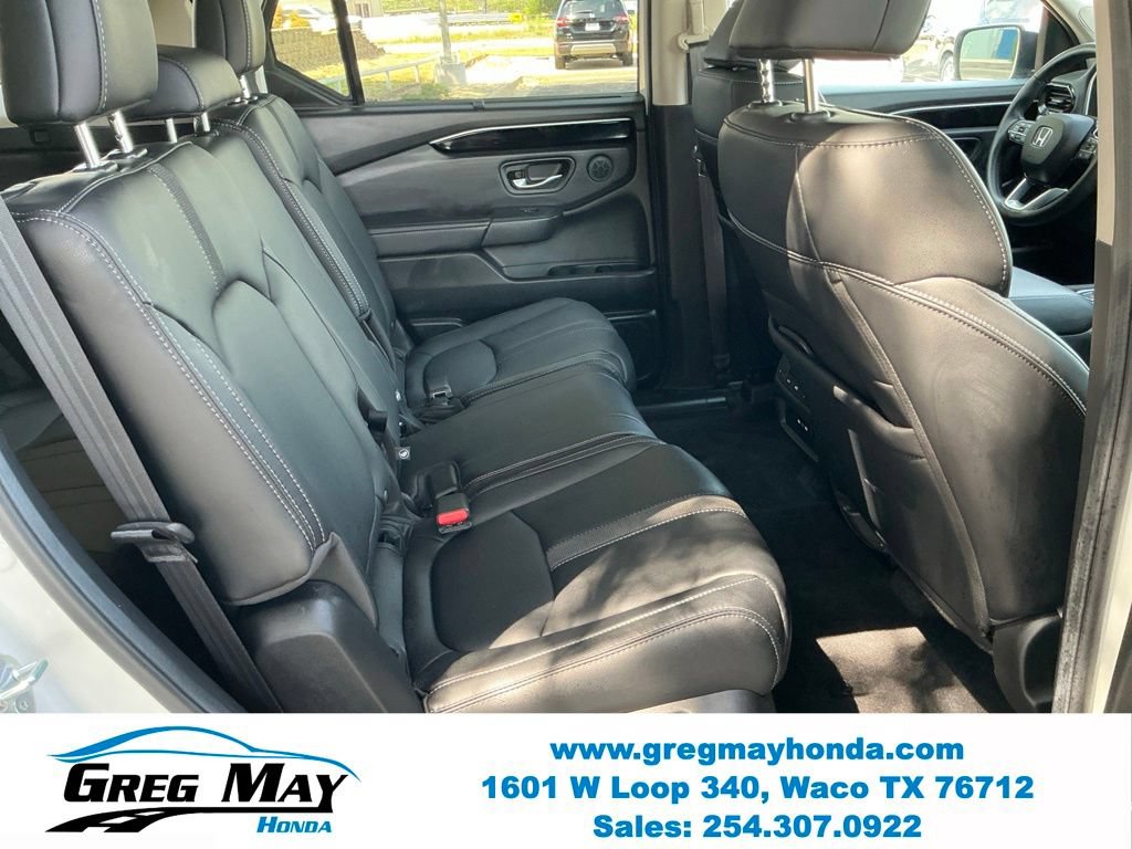 Used 2025 Honda Pilot Touring image 15