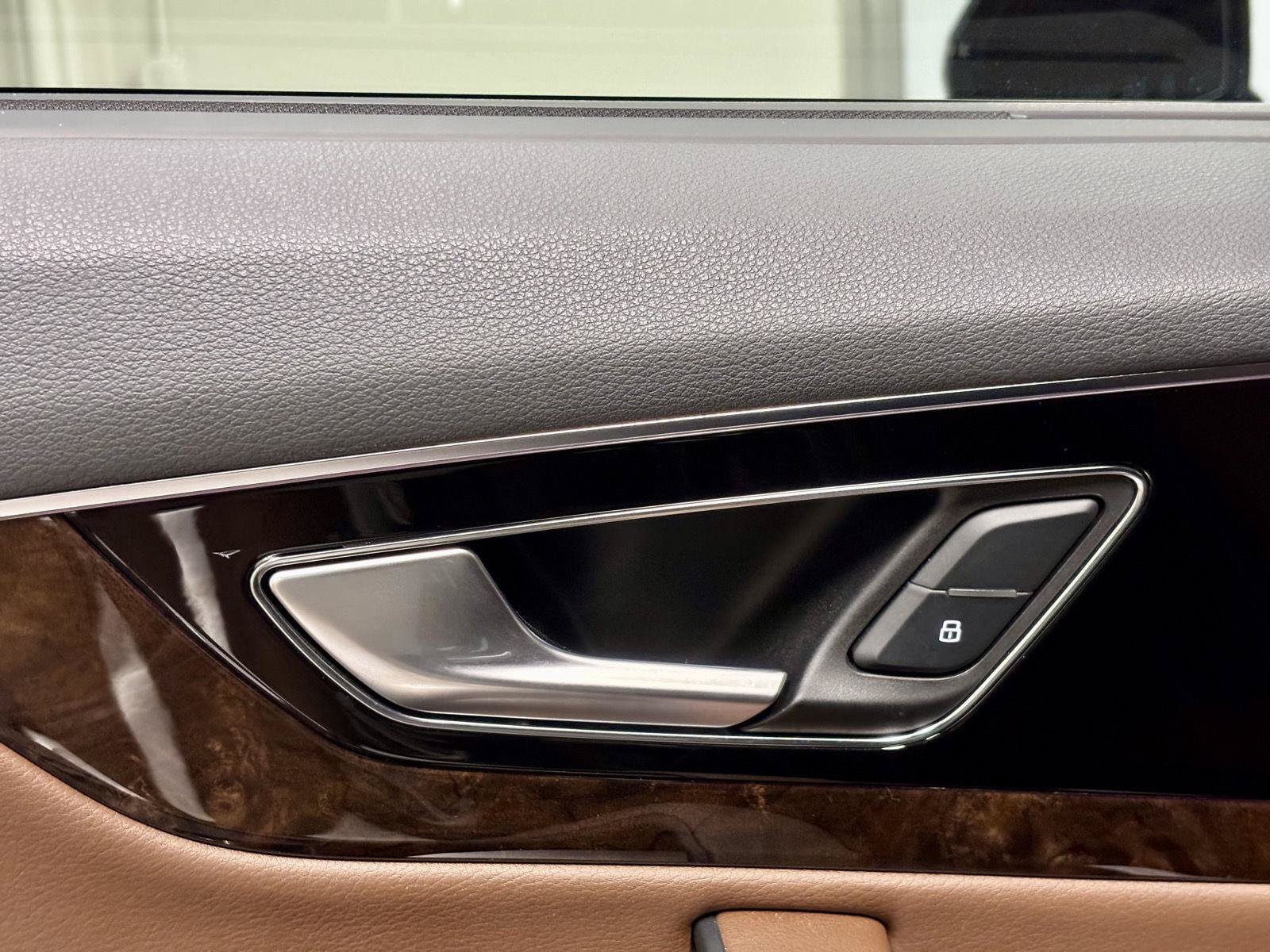 Used 2018 Audi Q7 3.0T Prestige AWD/4WD image 21