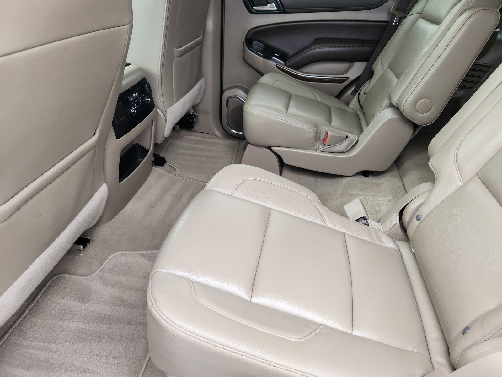 Used 2019 Chevrolet Tahoe LT image 12