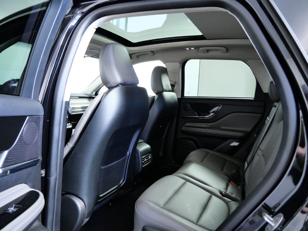 Certified 2023 Lincoln Corsair AWD w/ Equipment Group 101A image 12