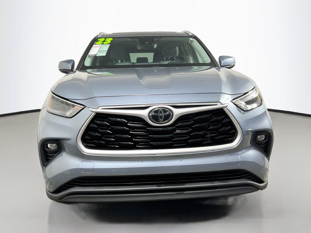 Used 2023 Toyota Highlander XLE FWD image 8