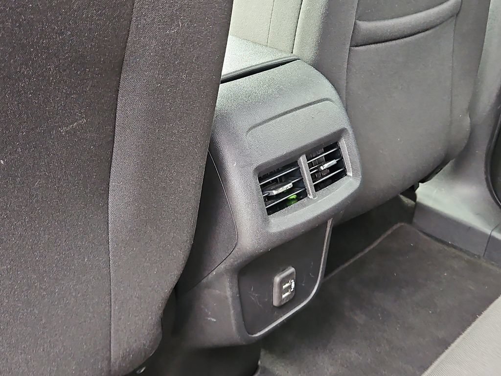 Used 2023 Chevrolet Equinox LT FWD image 15