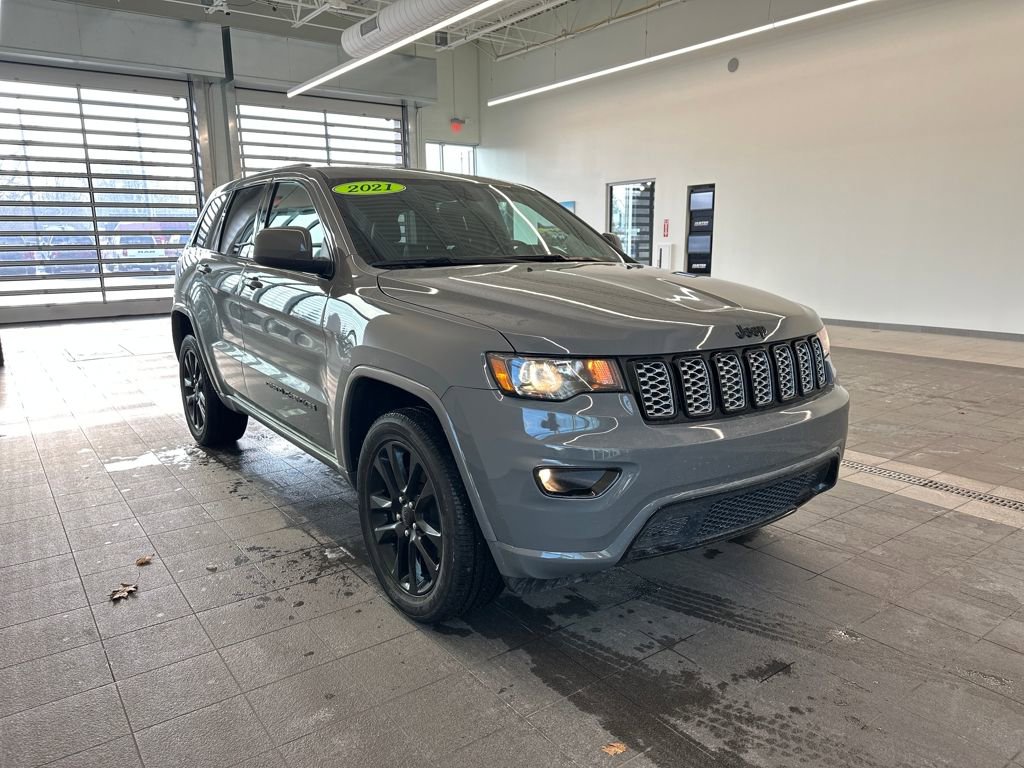 Certified 2021 Jeep Grand Cherokee Laredo X image 4