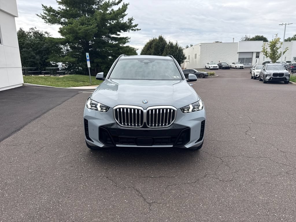 Certified 2024 BMW X5 xDrive40i w/ M Sport Package AWD/4WD image 8