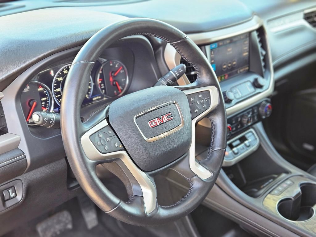 Used 2020 GMC Acadia Denali image 16