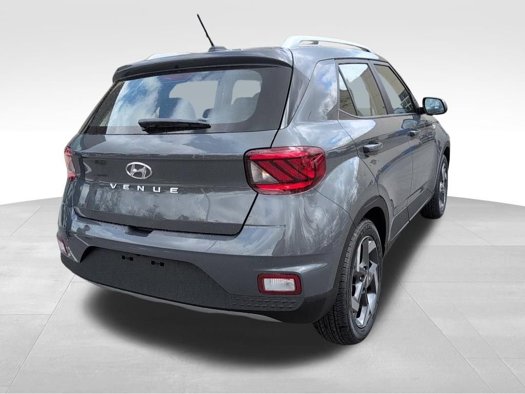 New 2026 Hyundai Venue SEL FWD image 7