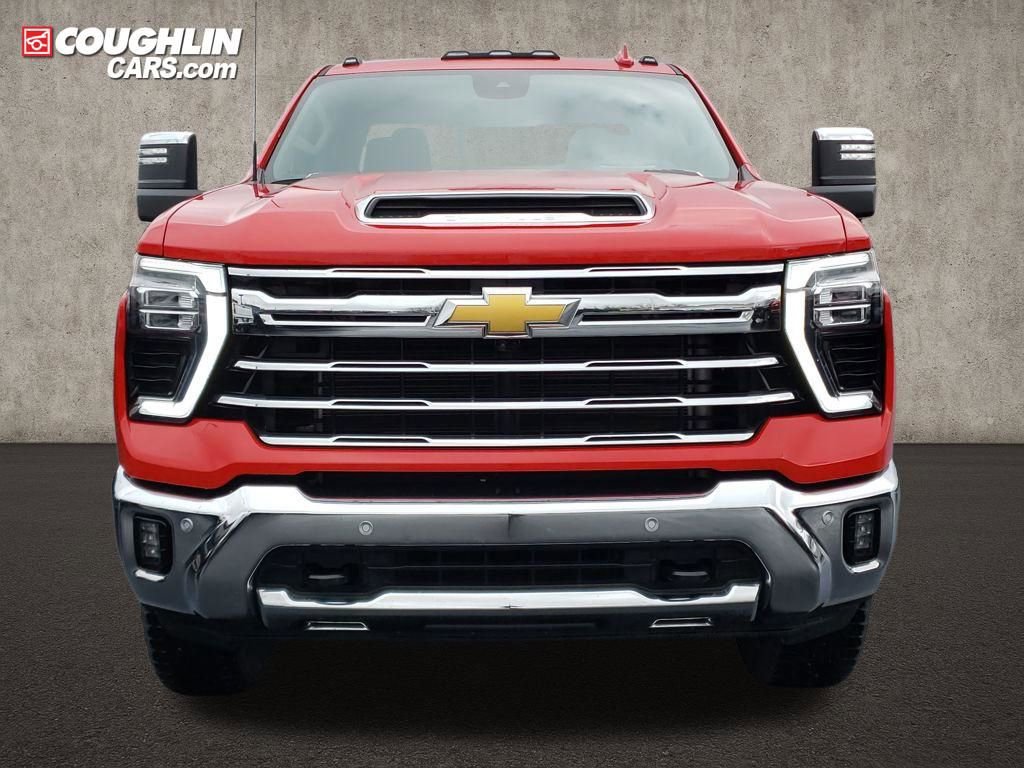 Used 2024 Chevrolet Silverado 2500 LTZ w/ LTZ Premium Package image 9