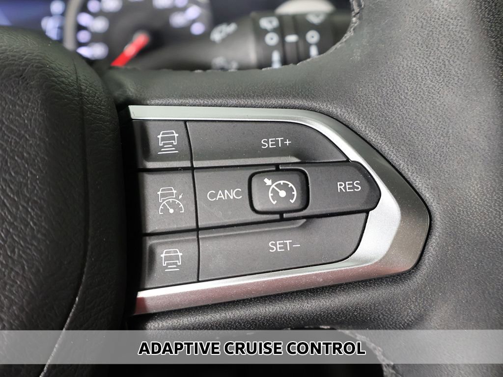 Used 2025 Jeep Compass Limited image 3